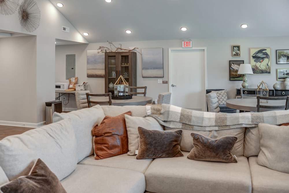 Community room with seating space at Bell Diamond Manor in Norfolk, Virginia