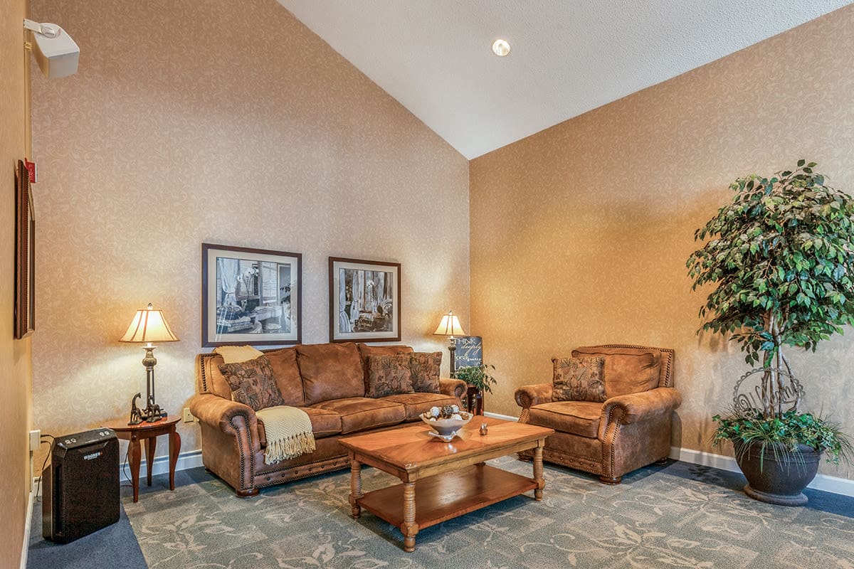 Living room at Trustwell Living at Oak Creek Place in South Milwaukee, Wisconsin