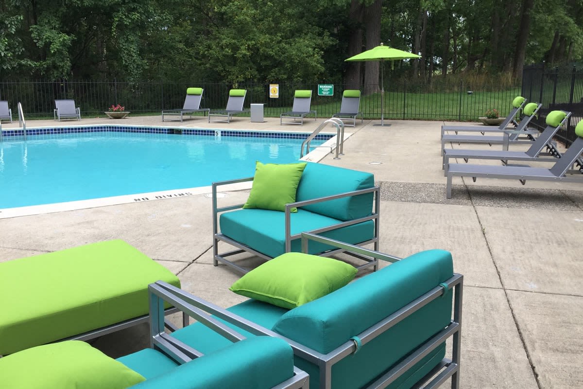 Swimming pool The Edge at Oakland in Auburn Hills, Michigan