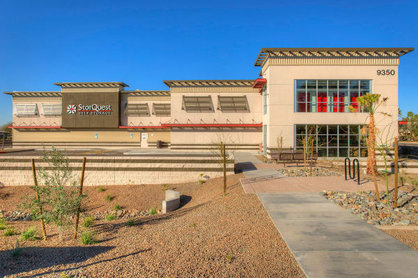 Self storage building exterior in Scottsdale