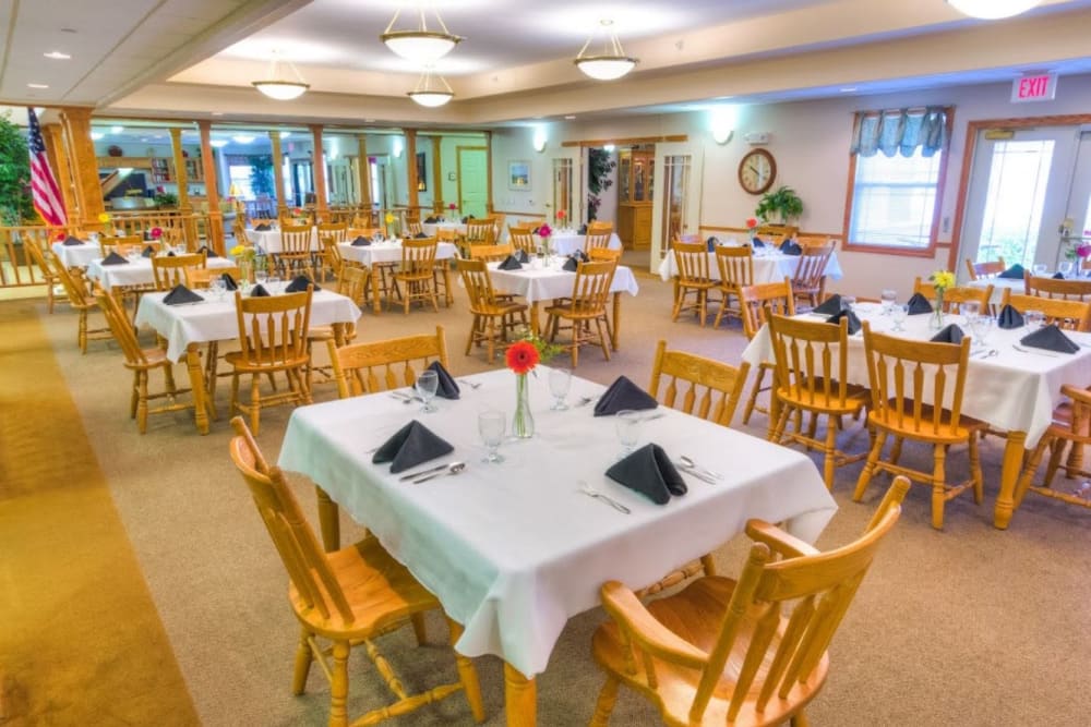 Large dining room with plenty of seating at Addington Place of Fort Madison in Fort Madison, Iowa