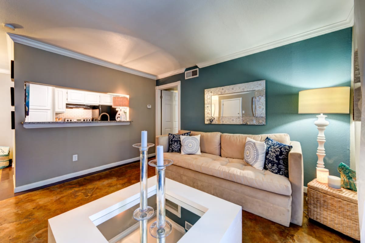 Bright and colorful living area with modern style furniture at Austin Midtown in Austin, Texas