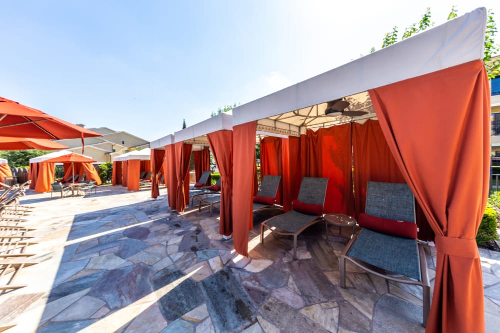 Resort style gazebos with lounge area chairs at Marquis at the Reserve in Katy, Texas