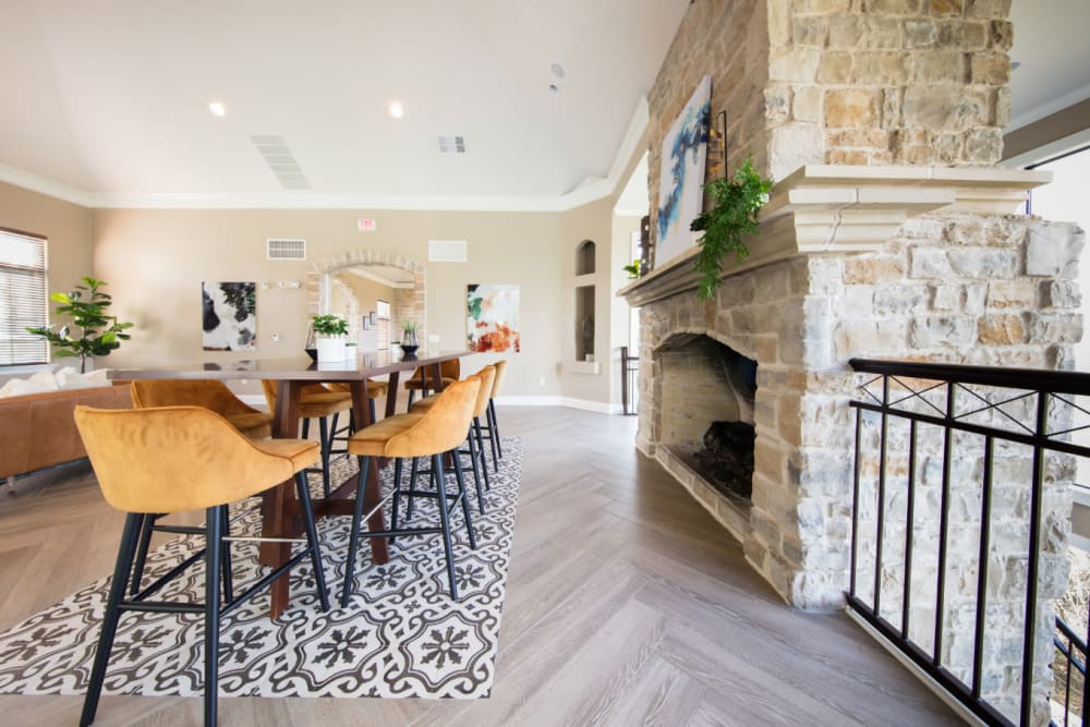 Community dining table at Marquis at Treetops in Austin, Texas