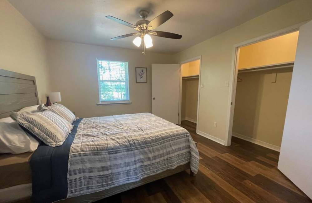 Modern bedroom at Creekwood Townhomes in Hammond, Louisiana