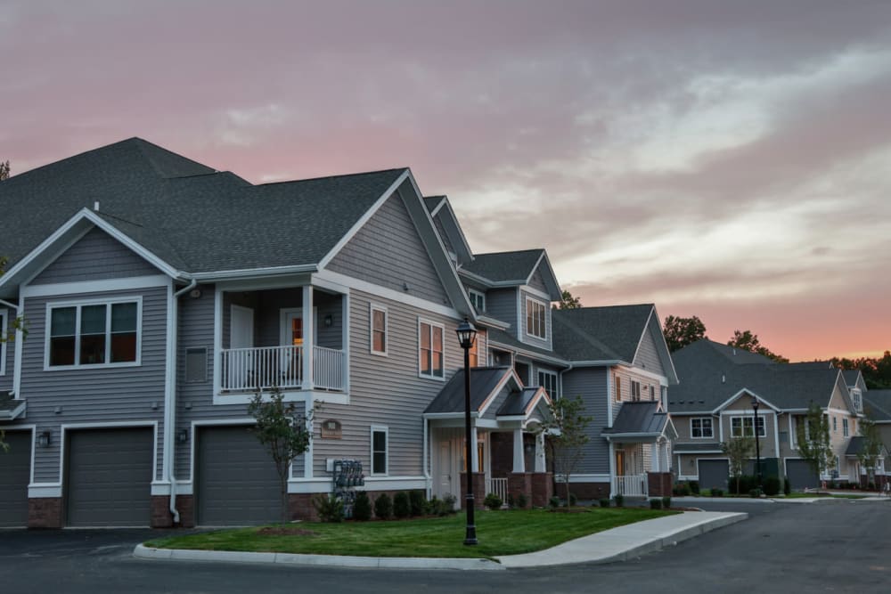 Exterior view of Highcroft Apartment Homes in Simsbury, Connecticut
