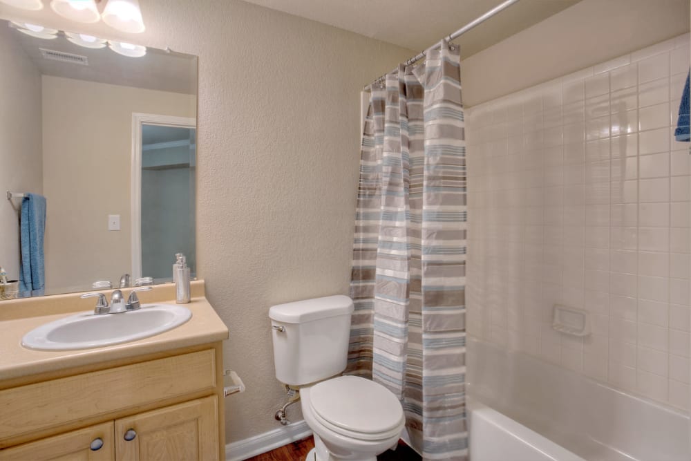 Clean bathroom at Marquis Bandera in San Antonio, Texas
