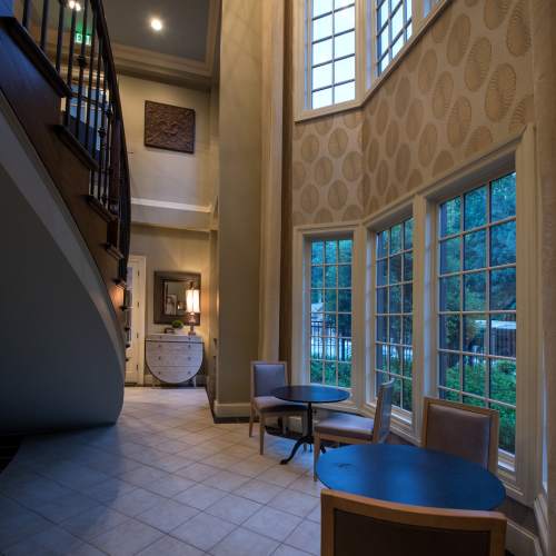 Lobby area with blue accents Avonlea On The River in Duluth, Georgia