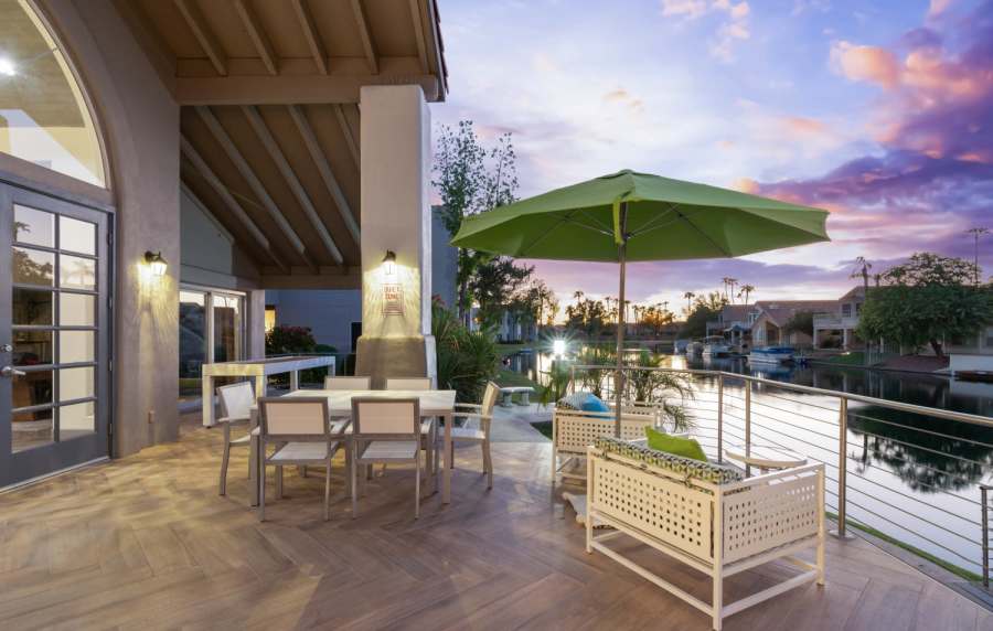 Outdoor patio with chairs at Alcove at the Islands in Gilbert, Arizona