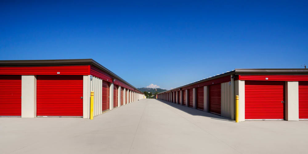 Large outdoor self storage units at StorQuest Express Self Service Storage in Sonora, California