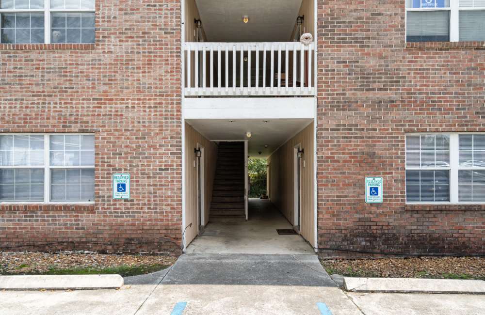 Entrance view at Spring Hill Apartments in Ringgold. GA