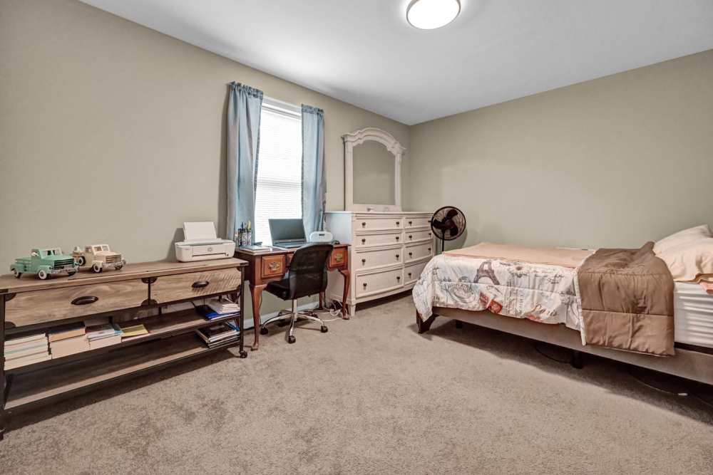 Bedroom with a window at Kellinger Greene in Lewisberry, Pennsylvania