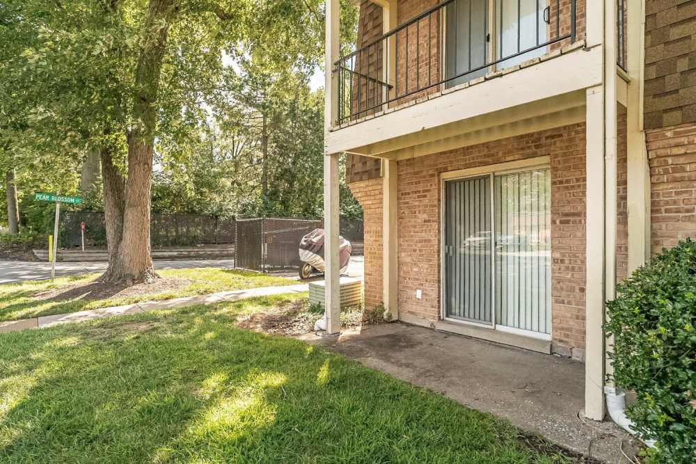 Side view of apartment at Pear Tree in Saint Ann. MO