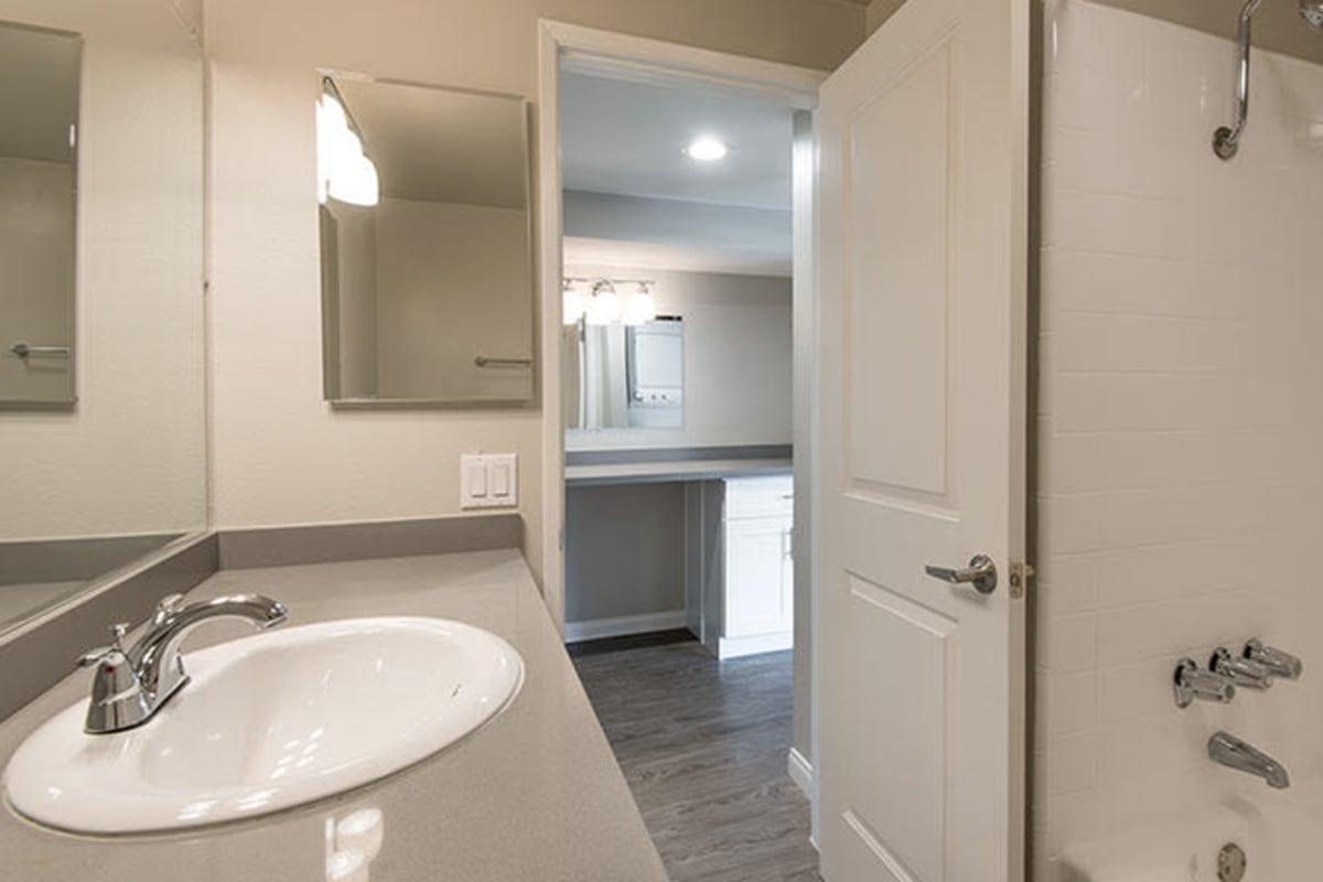 Bathroom with modern finishes at The Retreat at Thousand Oaks, Thousand Oaks, California