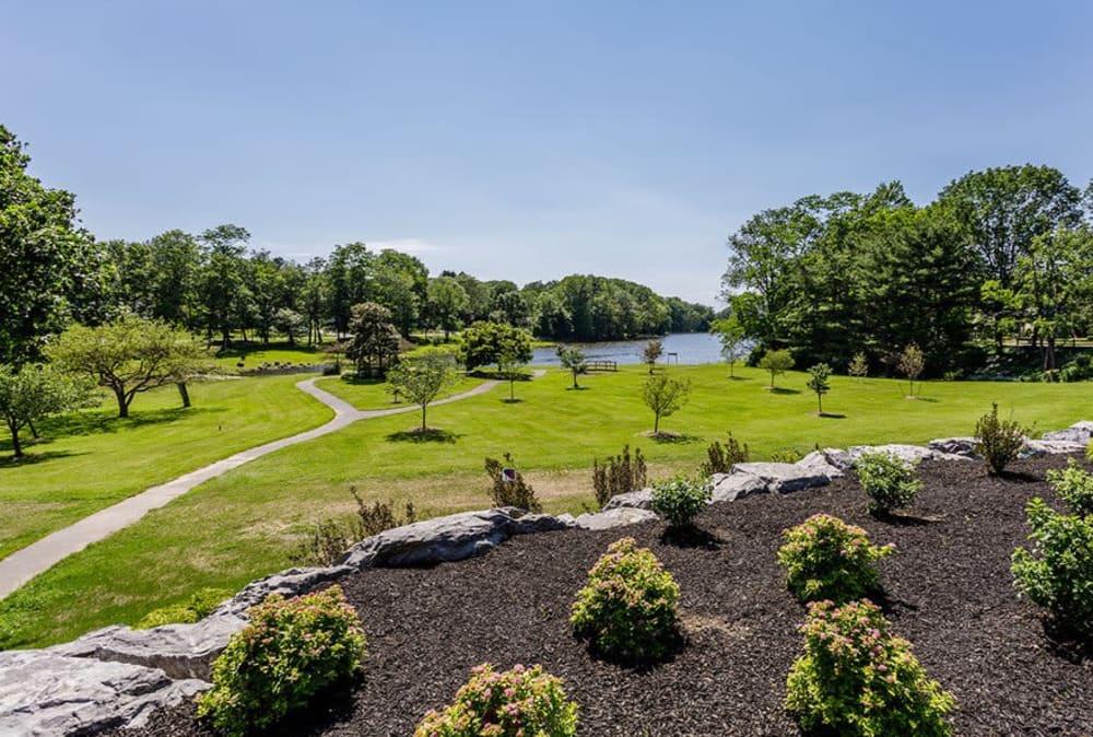 Beautiful landscaping at Green Lake Apartments & Townhomes in Orchard Park, New York