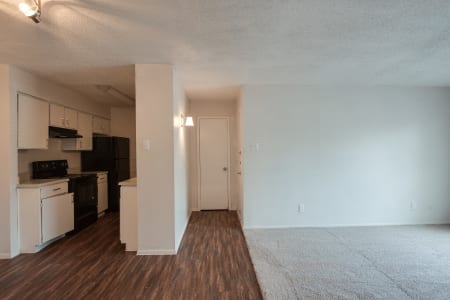 Apartment Dining Room at Meadow Ridge