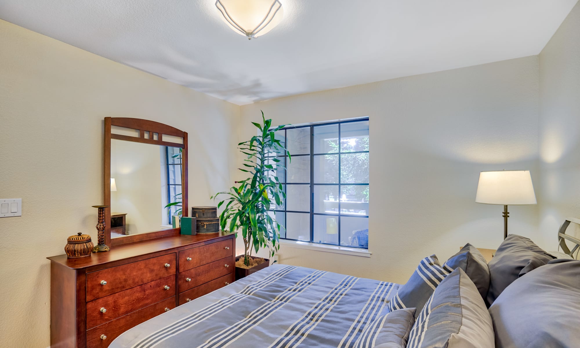 Bedroom at Shadow Creek in Santa Rosa, California