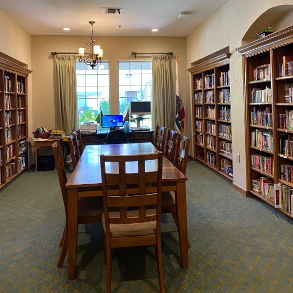 Spacious resident dining at Pacifica Senior Living Fresno in Fresno, California.