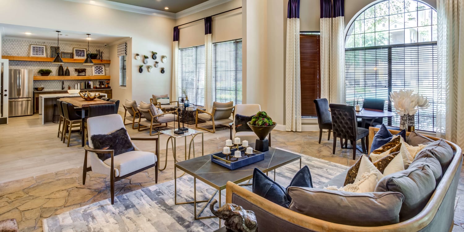 Apartments at Sola Westchase in Houston, Texas