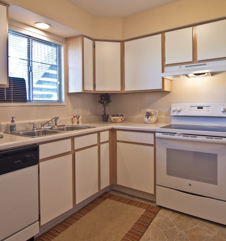 Well-equipped kitchen at Steeplechase Apartments & Townhomes