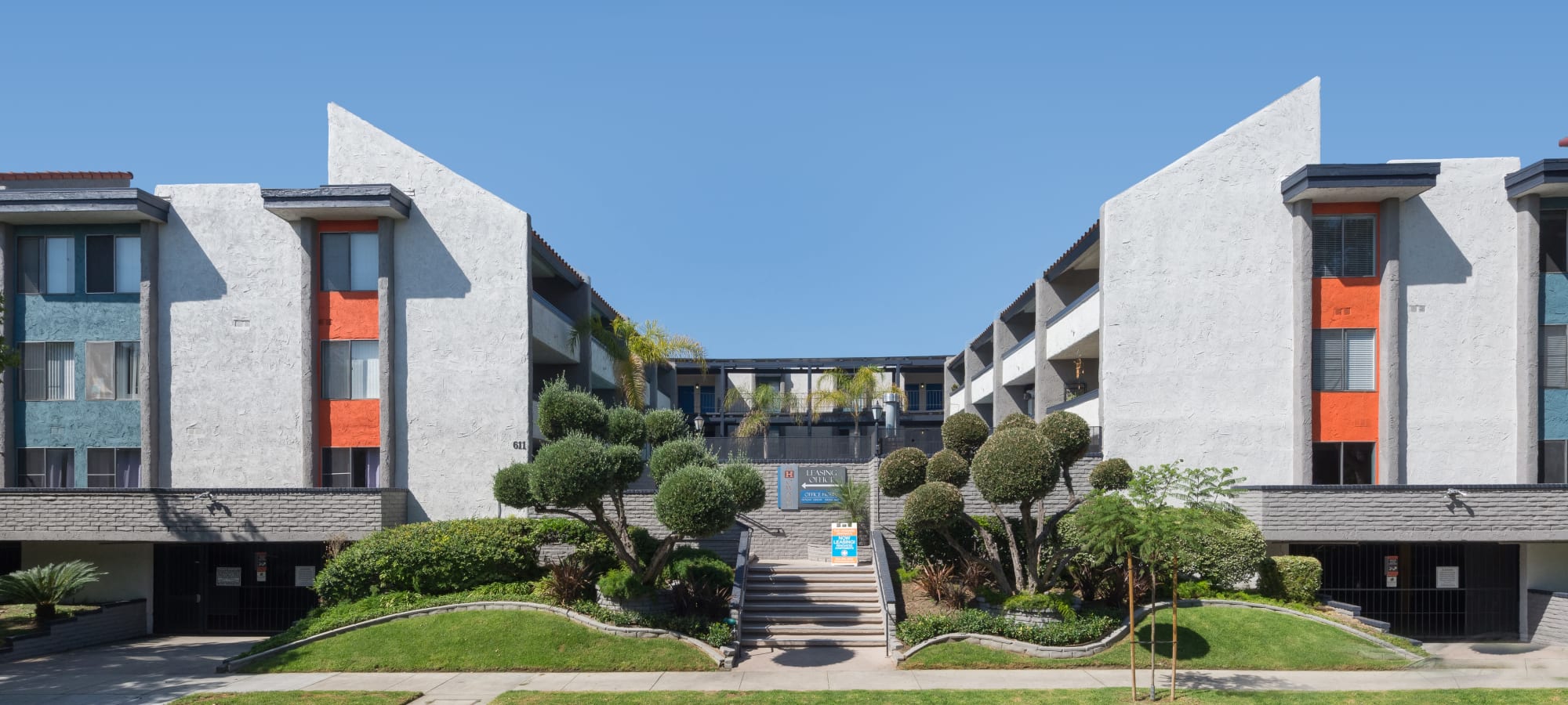 Apartments at The Howard, Glendale, California