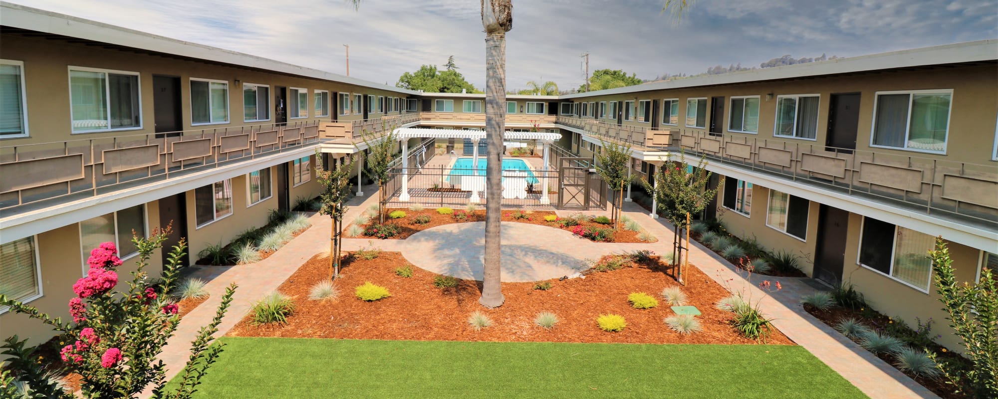 Neighborhood at Coral Gardens Apartments in Hayward, California