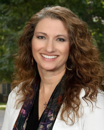 Kya Groves, COMMUNITY RELATIONS DIRECTOR at Quail Park on Cypress in Visalia, California