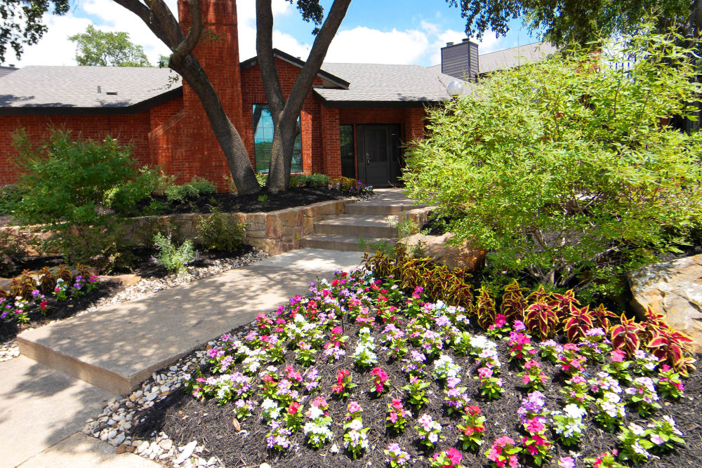 Outside Path at Woodford Ridge