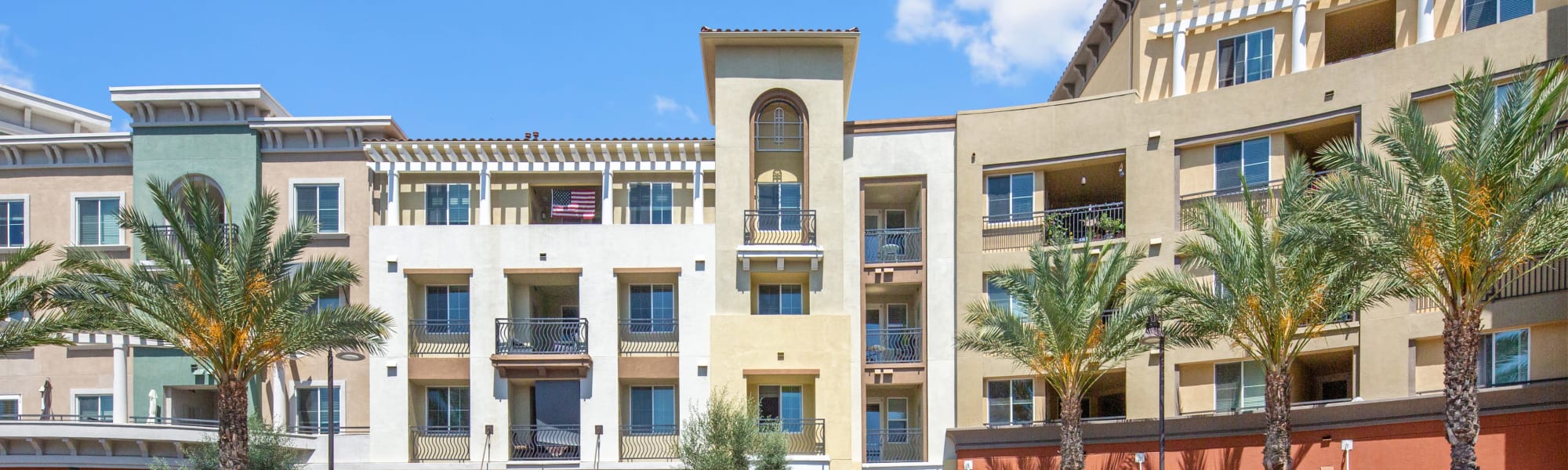 Neighborhood at The Boulevard Apartment Homes in Woodland Hills, California