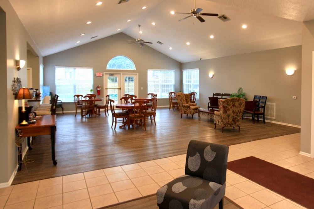 Photos of Trotter's Landing Apartments in Delaware, OH