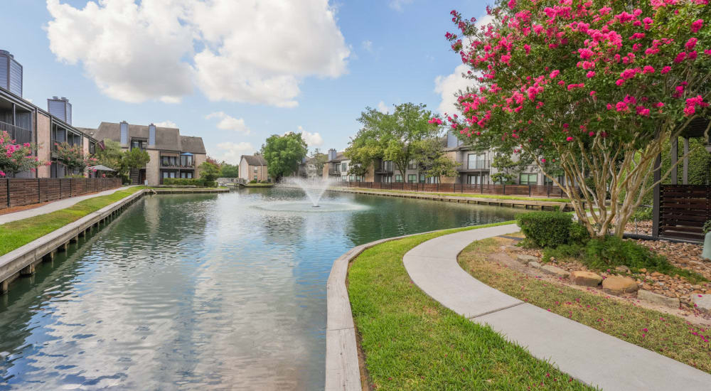 Beautiful resident views at Lakebridge Apartments in Houston, Texas