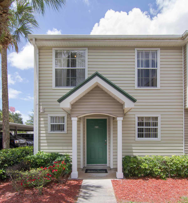 Outside view of The Coast of Naples Florida Townhomes
