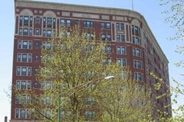 Exterior of apartments at 7100 South Shore Apartment Homes in Chicago, Illinois
