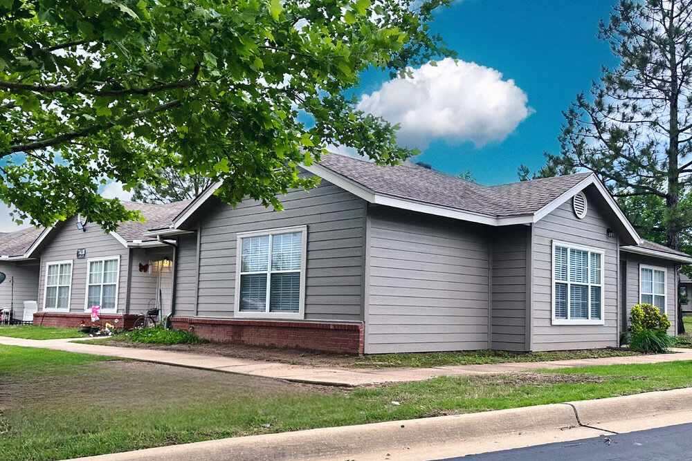 View of apartment at Edgewood At The Gables in Tulsa, Oklahoma