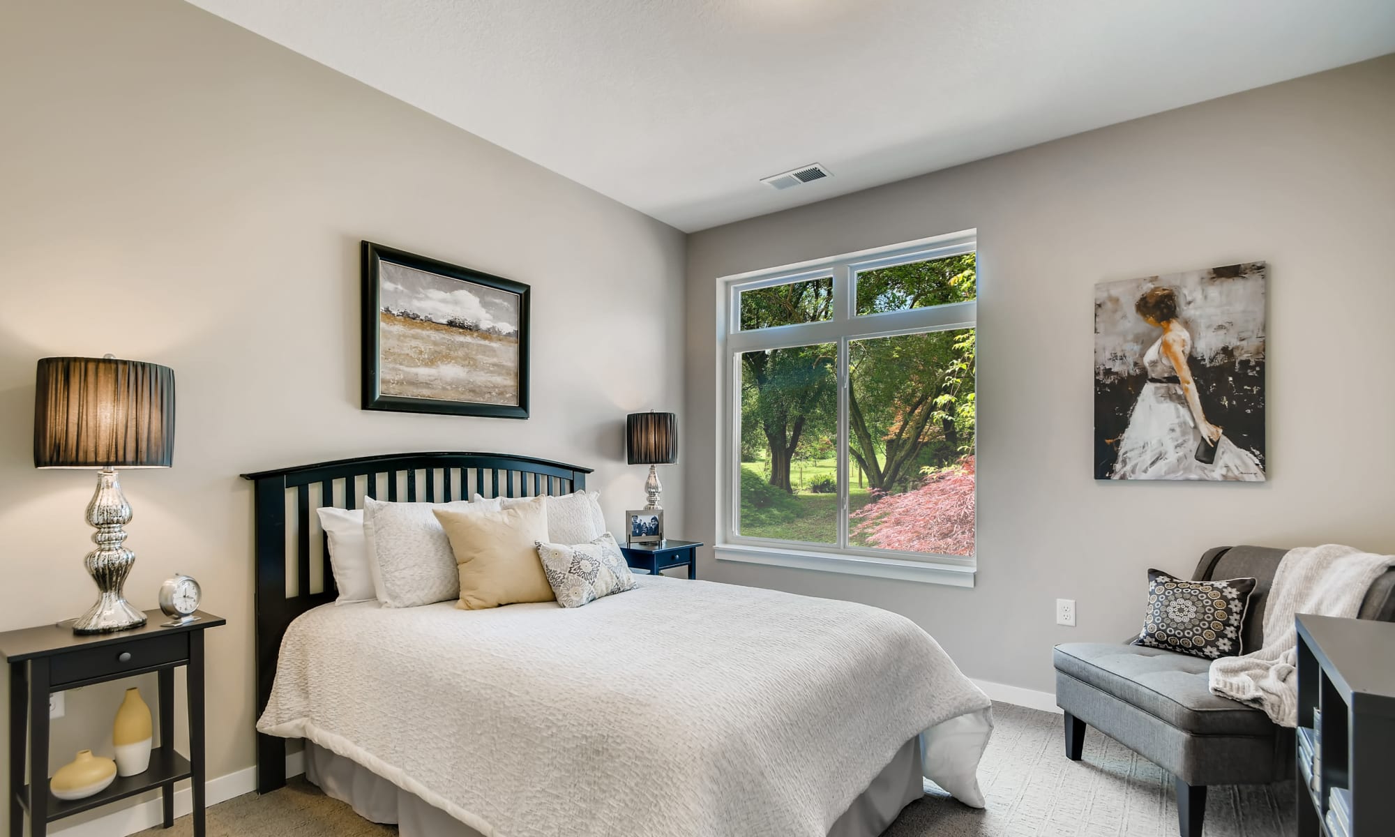 Bedroom at Broadwell Senior Living