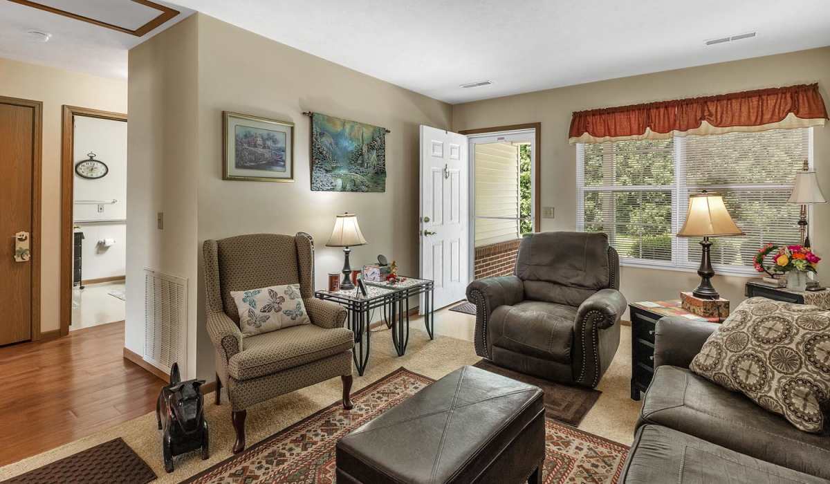 Living room at Tibbits Greene Senior Living in Coldwater, Michigan