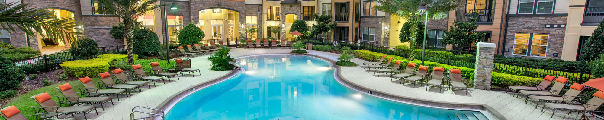 Reviews of The Courtney at Universal Boulevard in Orlando, Florida