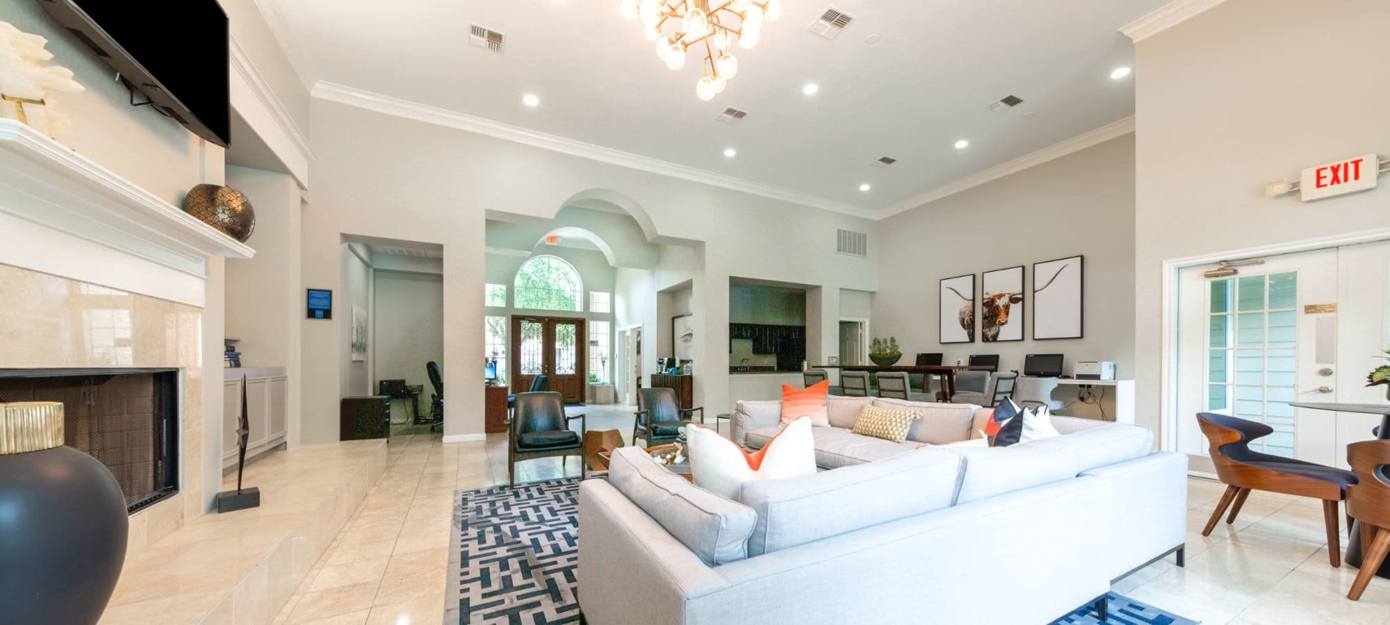 Amenities at Marquis at Westchase in Houston, Texas