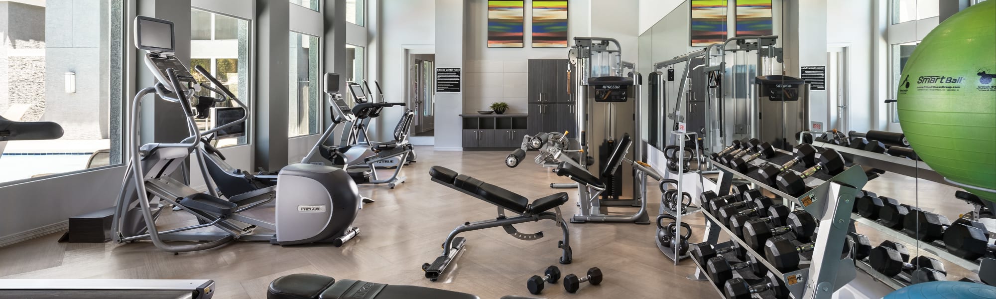 Amenities at Avenue 25 in Phoenix, Arizona
