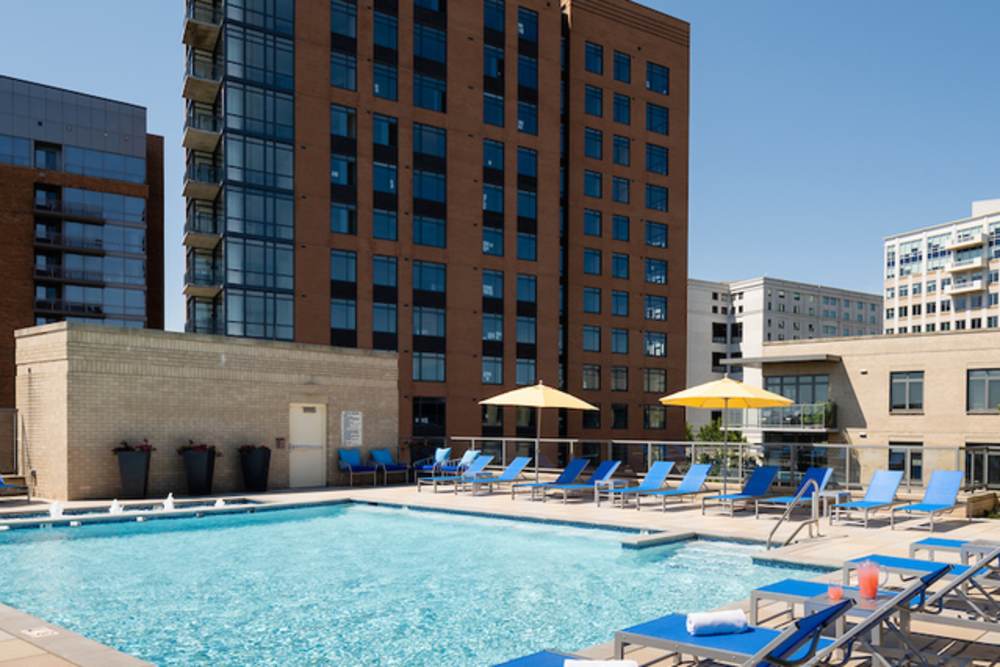 Rooftop swimming pool at 2001 Clarendon BLVD in Arlington, Virginia