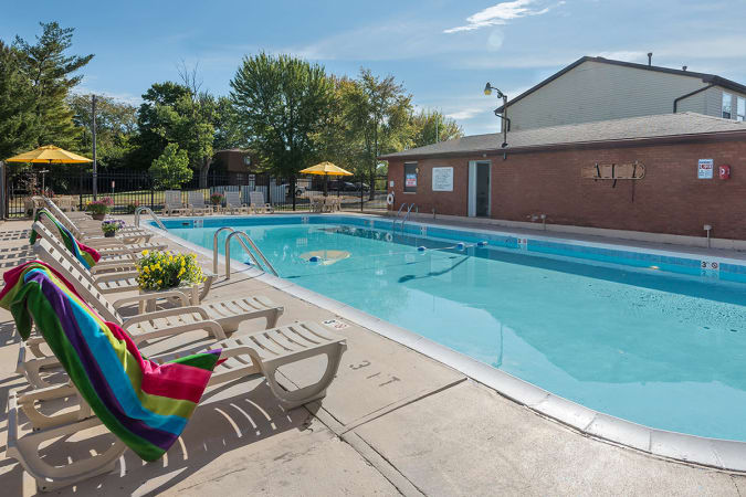 Swimming pool at Maple Oaks Estates in Middletown