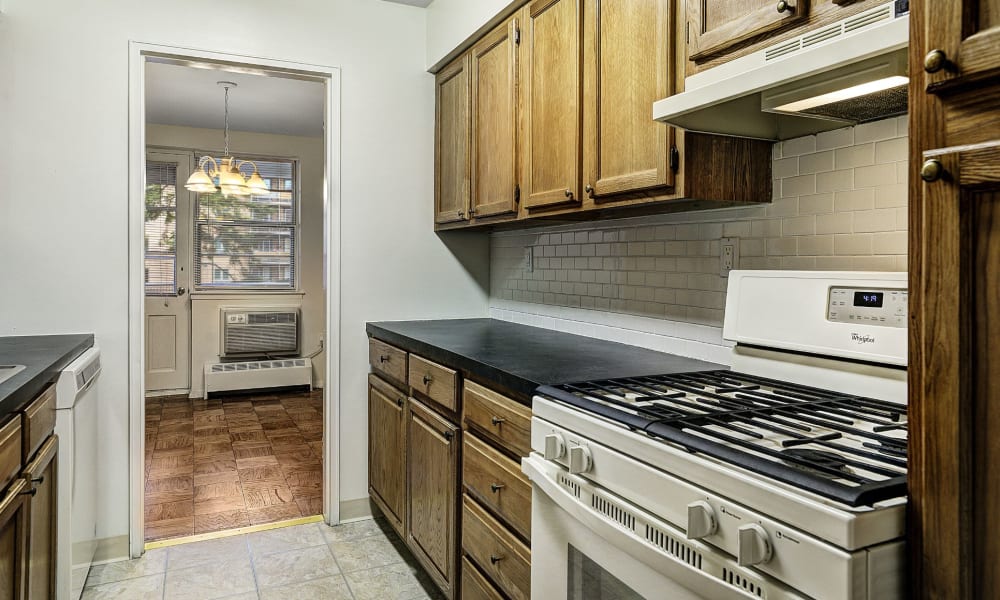 Fully equipped kitchen at Hampshire House in Allentown, Pennsylvania