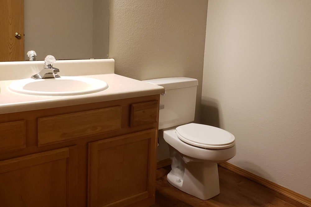 Model bathroom at Campbell Flats Apartments in Springfield, Missouri