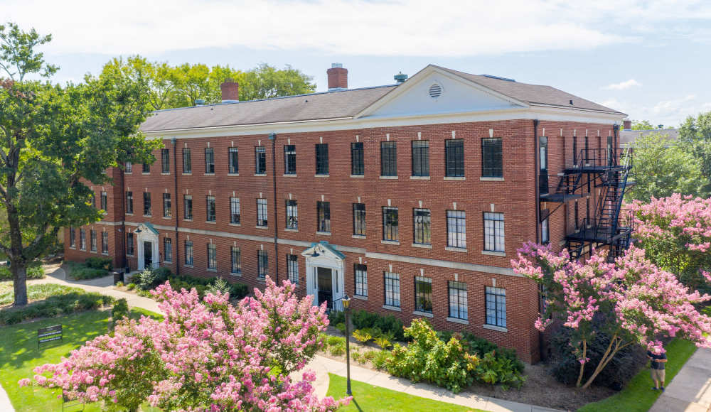 Exterior of an apartment at Historic Boylan Apartments in Raleigh, North Carolina