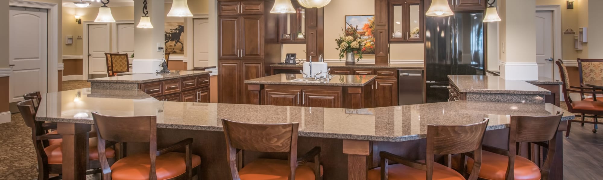 Dining hall at Barclay House of Aiken in Aiken, South Carolina