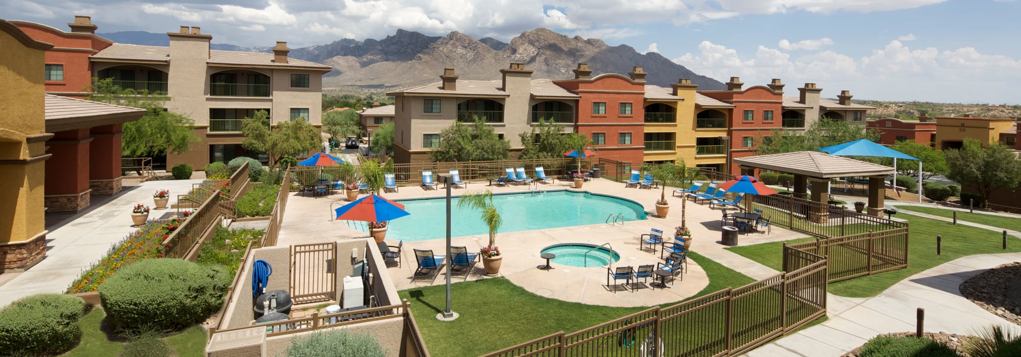 Apartments at Oro Vista Apartments in Oro Valley, Arizona