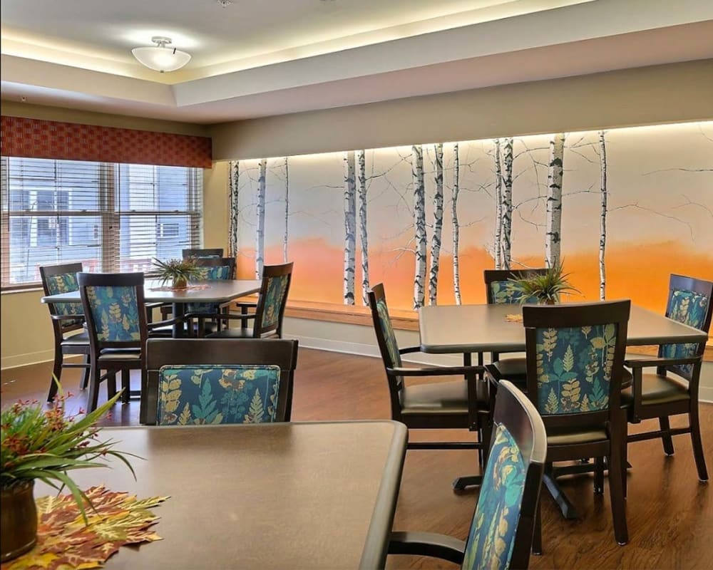 Large resident dining room at Milestone Senior Living Tomahawk in Tomahawk, Wisconsin.