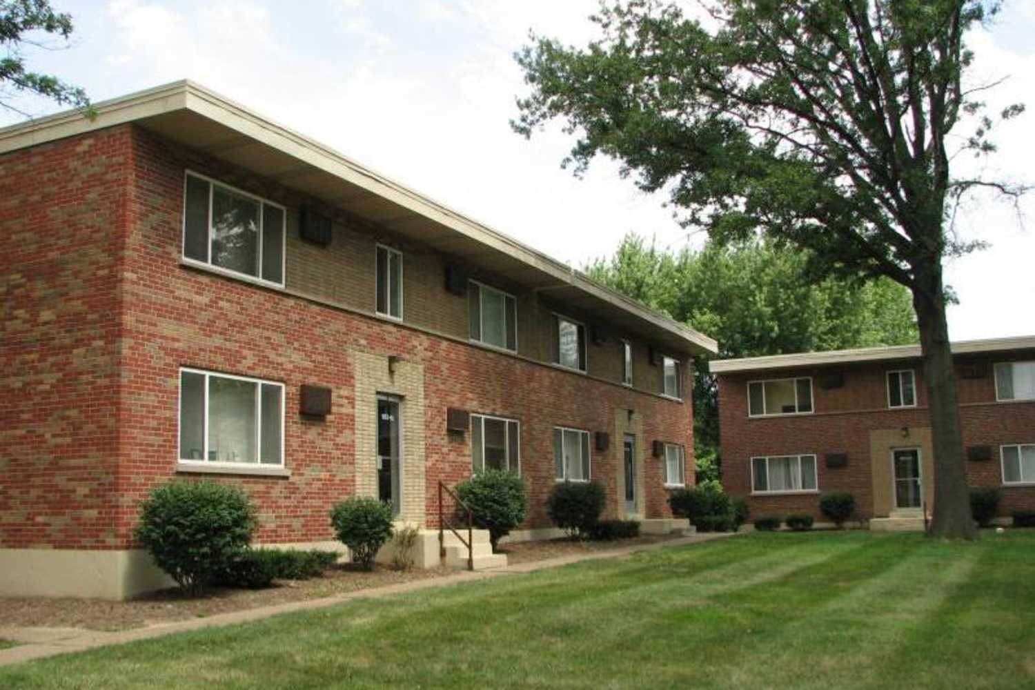 Apartment at Grandview Garden Apartments in Florissant, Missouri