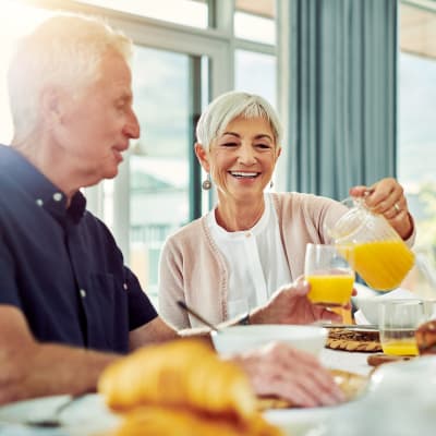 Residents enjoying breakfast at Aurora on France in Edina, Minnesota. 