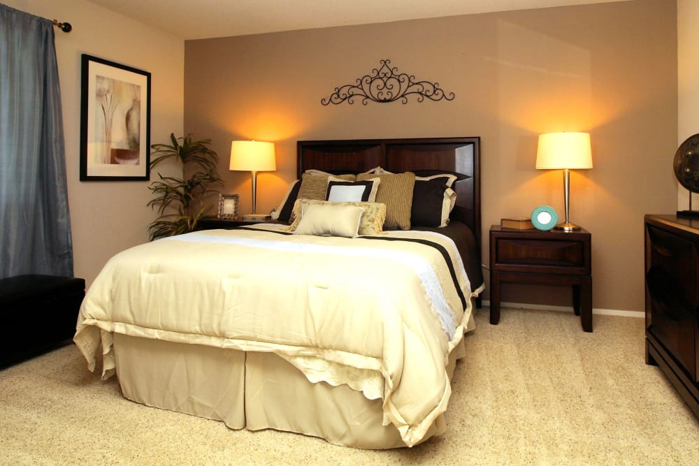 Luxury 1, 2 & 3 Bedroom Apartments in Roseville, CA